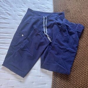 2 pairs of figs scrub pants